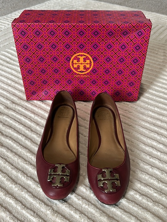 Tory Burch Shoes - Tory Burch Maroon Leather Logo Ballet Flats